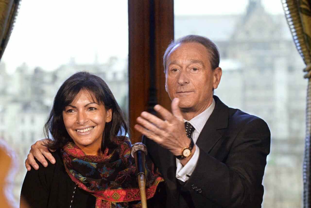 Der Bürgermeister von Paris, Bertrand Delanoë, und seine erste Stellvertreterin Anne Hidalgo am 8. Januar 2003 im Pariser Rathaus.