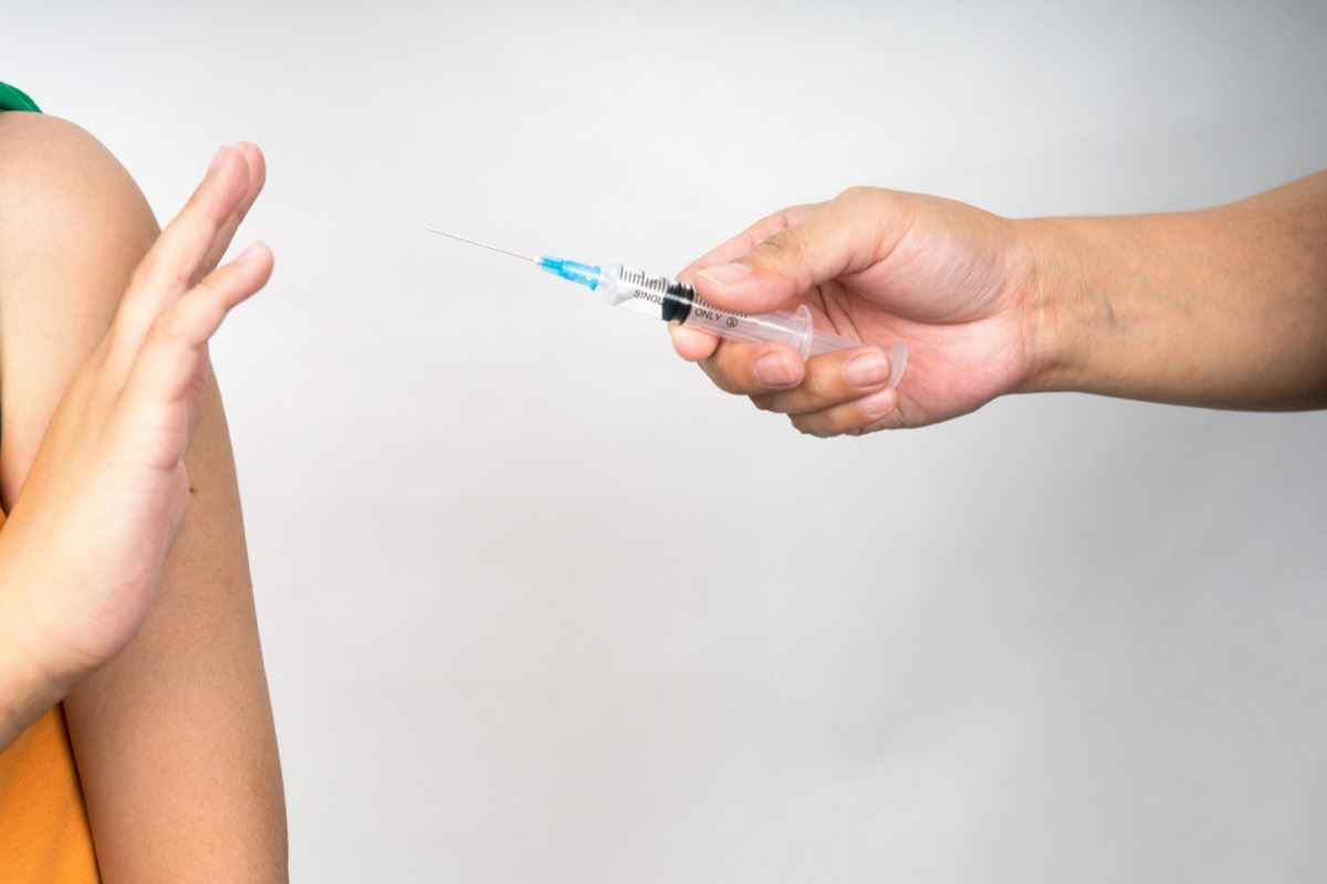Die Person lehnt eine Injektion oder Impfung durch das Pflegepersonal ab.