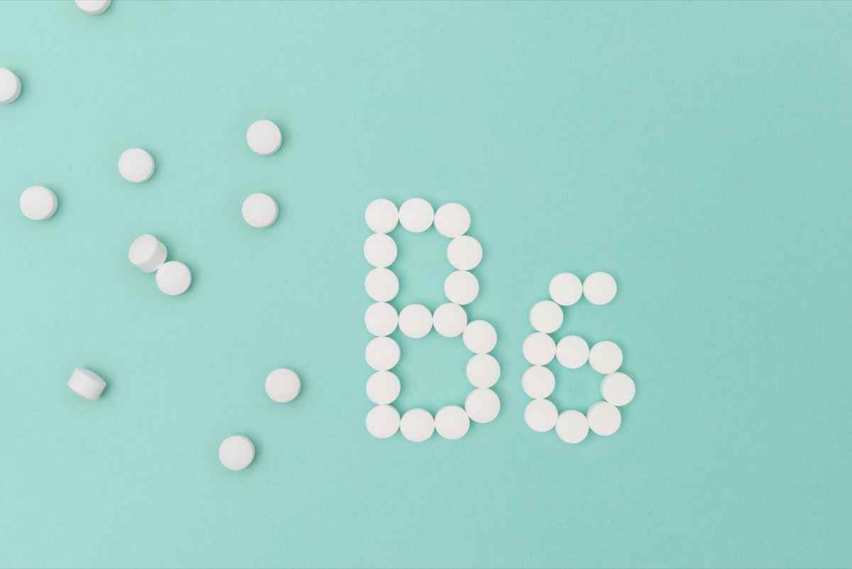 Vitamin B6-Pillen, die das Wort 