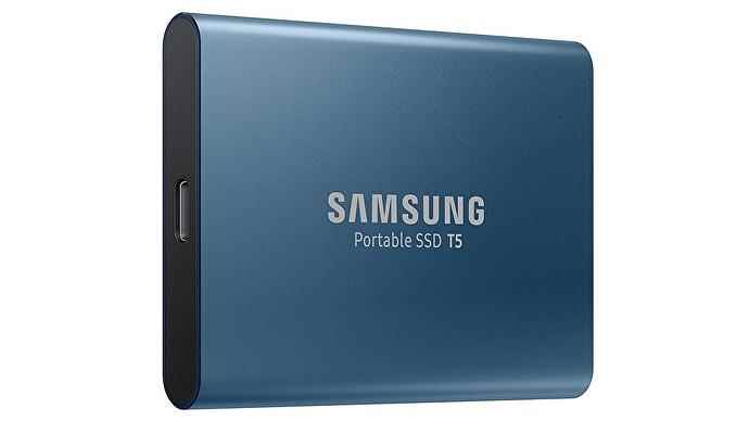 Die Samsung T5 Portable SSD in Blau