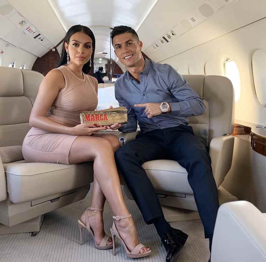Ronaldo und seine Partnerin Georgina Rodriguez nutzen ihren Privatjet oft, um durch Europa zu düsen