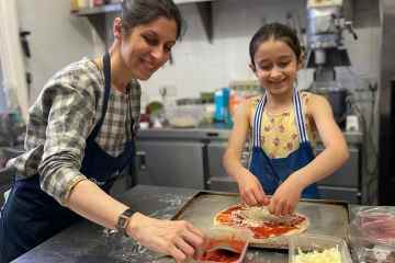Die strahlende Nazanin macht mit ihrer Tochter Pizza, nachdem sie aus dem iranischen Gefängnis entlassen wurde