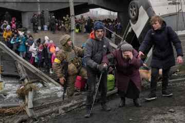 Ukrainer gezwungen zu verwenden "Zunder für Flüchtlinge" passend zu britischen Familien