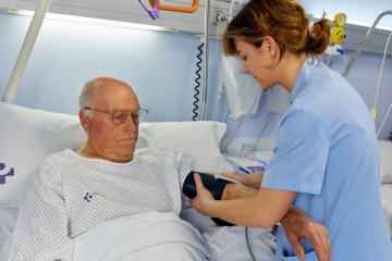 Schwerkranke Patienten werden aufgrund des Personalmangels des NHS nicht behandelt