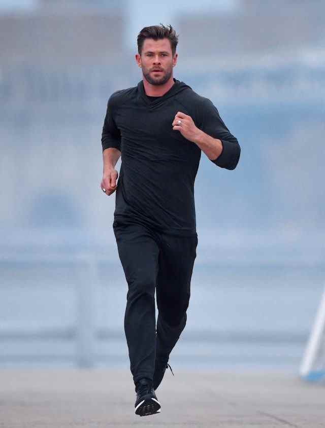 Chris Hemsworth läuft