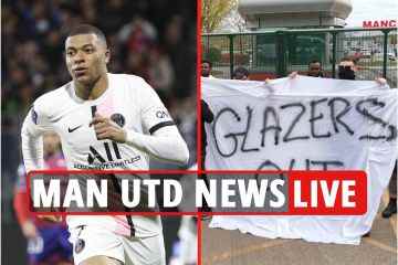 Fans protestieren in Carrington, berichtet, dass United Mbappe-Vertrag ausgearbeitet hat
