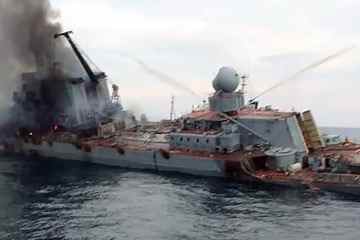 Erste Bilder des in Flammen versinkenden russischen Flaggschiffs, als Matrosen Gliedmaßen abgerissen wurden
