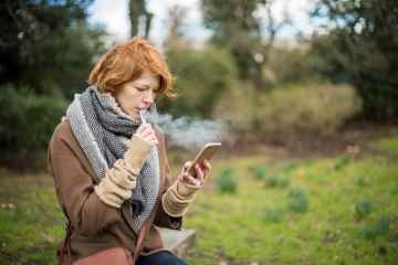 Rauchern, die versuchen aufzuhören, werden E-Zigaretten vom NHS in Monaten verschrieben