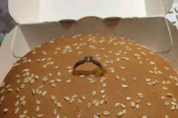Zukünftige Braut verspottet, nachdem ihr Freund vorgeschlagen hat, einen Ring in einen Big Mac zu stecken