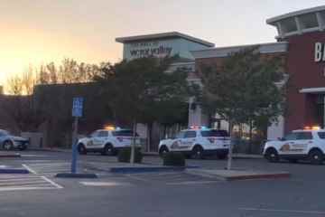„Mädchen, 9, verletzt“ bei Schießerei in einem Einkaufszentrum, als sich verängstigte Käufer während der Sperrung verstecken