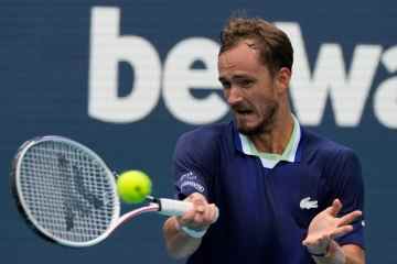 Russische Tennisstars spielen bei den French Open und weigern sich, dem Wimbledon-Verbot zu folgen