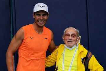 Der älteste Tennisspieler der Welt, 97, weigert sich, die Ukraine inmitten einer Invasion zu verlassen