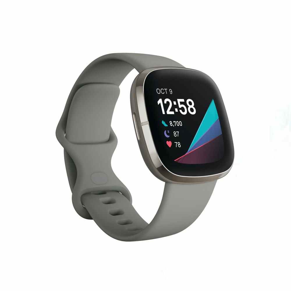 Salbeigraue Fitbit Sense Advanced Health Smartwatch auf weißem Hintergrund