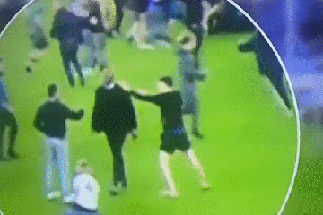 Vieira TRITT Everton-Fan nach Unterstützer missbraucht ihn während der Pitch-Invasion