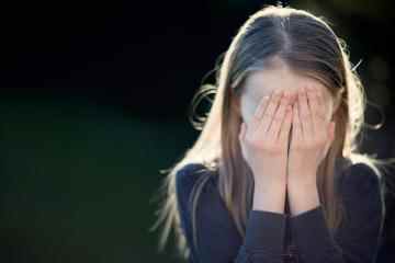 Ich bin Psychologe – hier sind 12 Anzeichen dafür, dass Ihr Kind depressiv ist und wann Sie einen Hausarzt aufsuchen sollten