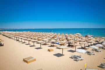 Sunny Beach Urlaubsschub, da Bulgarien alle Covid-Reiseregeln aufhebt