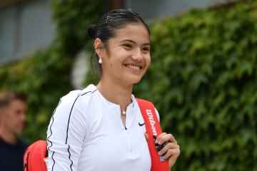 Raducanu schürt Befürchtungen, dass sie nach dem Übungsschlag NICHT für Wimbledon fit sein wird