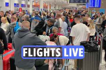Live-Reisenachrichten, da EasyJet und TUI Hunderte von Flügen im Fluchtchaos stornieren