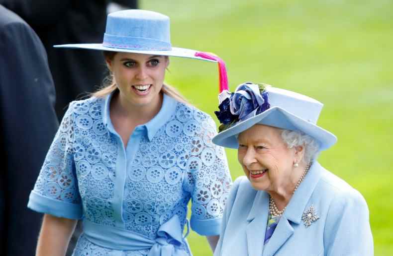 Prinzessin Beatrice Queen Elizabeth II Bewunderung