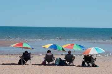 Die Regierung erteilt allen Briten vor steigenden Temperaturen Hitzewellen-Ratschläge