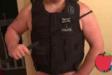 Die Polizei ermittelt, nachdem ein „halbnackter“ Polizist ein anzügliches Bild in einer Stichschutzweste auf Tinder geteilt hat
