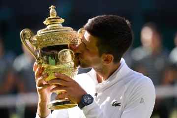 Der Centre Court bricht aus, als Djokovic in einem spannenden Finale die Wimbledon-Krone VERHÄLT