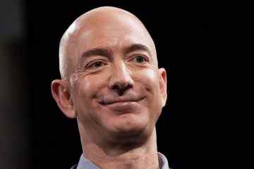 Wie hoch ist das Nettovermögen von Amazon-Gründer Jeff Bezos?