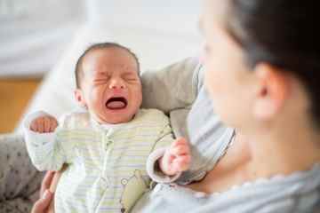 Wie viele der 8 Warnzeichen für todkranke Babys kennen Sie?