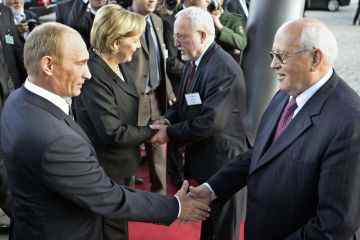 Der rachsüchtige Putin will dem Friedensstifter Gorbatschow die Ehre des Staatsbegräbnisses verweigern 