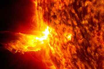 Wilde Sonneneruptionen lassen Satelliten zur Erde zurückstürzen, behaupten Experten