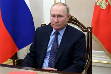 Wladimir Putin „benutzt Bodydoubles“, sagt die Ukraine, nachdem sie einen GROSSEN Unterschied entdeckt hat