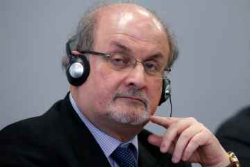 Der Iran bestreitet jegliche Verbindung mit dem Messerstich von Salman Rushdie und beschuldigt ihn, angegriffen worden zu sein
