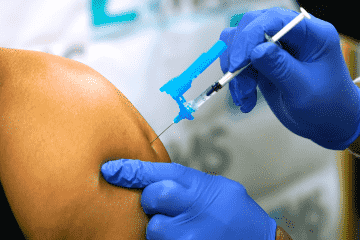 Pfizer-Impfstofffläschchen „enthalten tatsächlich MEHR Dosen, die das Angebot um 40 % steigern könnten“