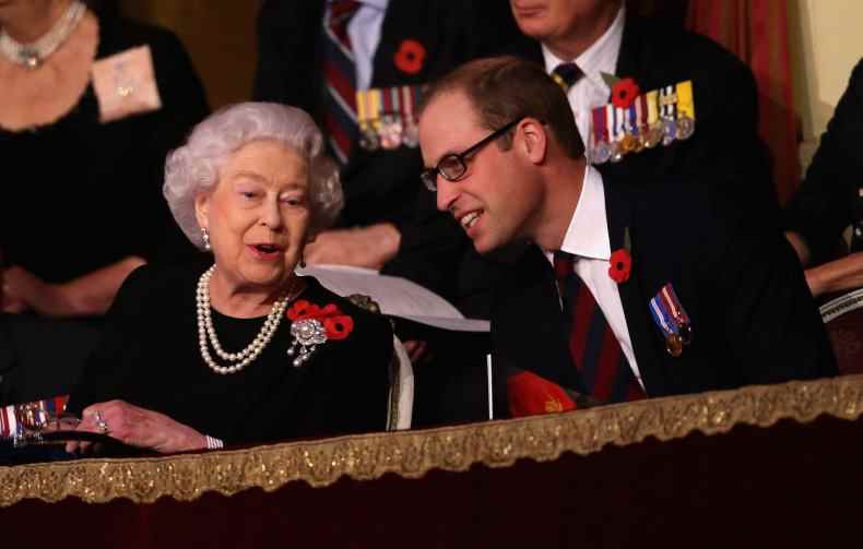 Prinz William und Queen Elizabeth II