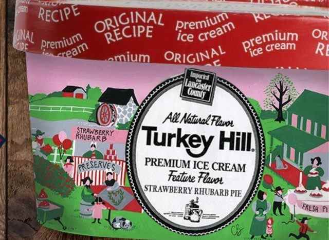 Turkey Hill Erdbeer-Rhabarber-Torte