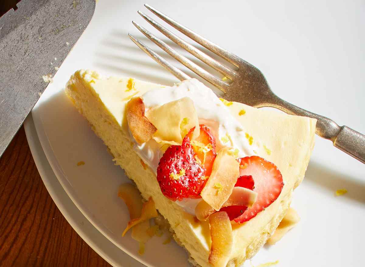 keto lemon cheesecake with strawberries and macadamia nuts