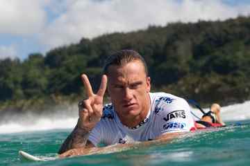 Surfstar Chris Davidson stirbt, nachdem er in Sydney „vor einem Pub geschlagen“ wurde