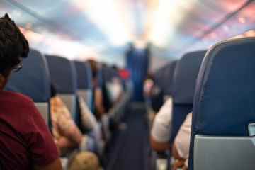 Mann weigert sich, Flugzeugsitze mit der Familie zu tauschen – alle sagen das Gleiche