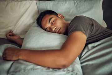 Ich bin ein Schlafexperte – hier erfahren Sie, wie Sie jede Nacht mehr TIEFER schlafen können