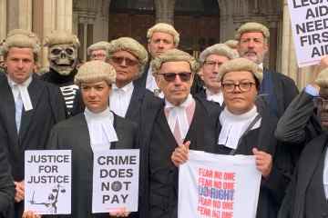 Streikende Anwälte könnten endlich vor Gericht zurückkehren, nachdem ein neues Gehaltsangebot vorgelegt wurde