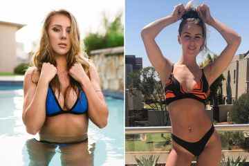 Model Courtney Renniers verblüfft in einem blauen Bikini, als sie in einen Pool springt