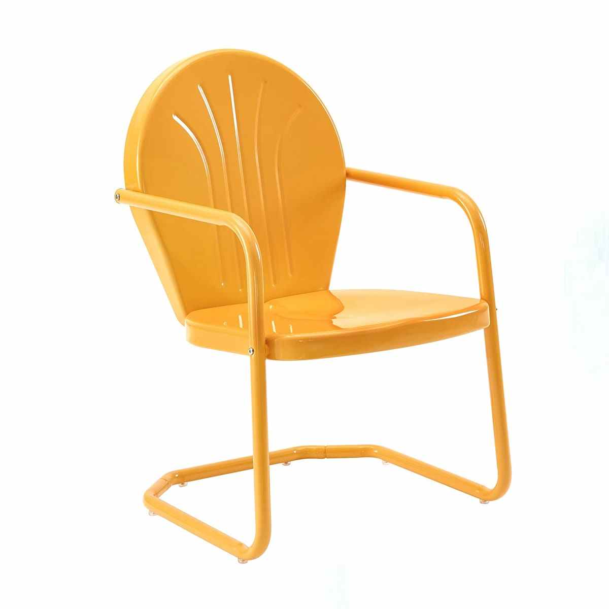Orange Crosley Furniture CO1001A-TG Griffith Retro Metal Outdoor Chair auf weißem Hintergrund