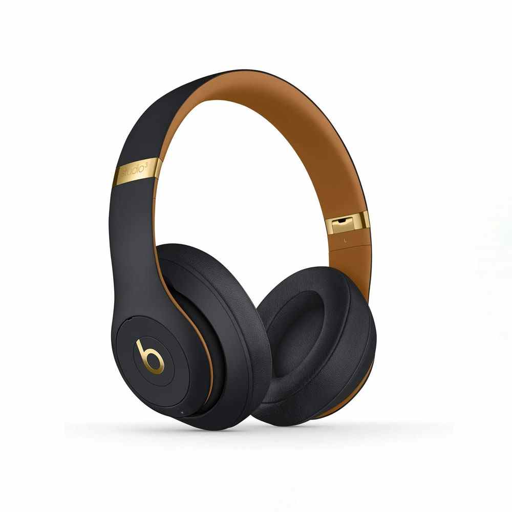 Schwarz, Braun und Gold Beats Studio3 Wireless Noise Cancelling Over-Ear-Kopfhörer auf weißem Hintergrund