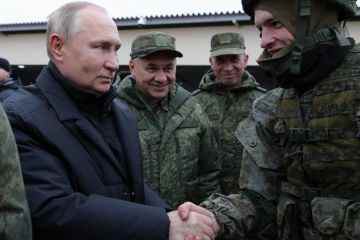 Mad Vlad würde 20 MILLIONEN Russen opfern, um in der Ukraine zu gewinnen, warnt ein Ex-Insider