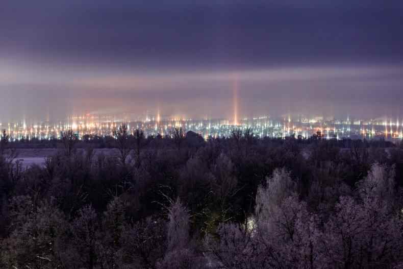 Lichtsäulen über Russland