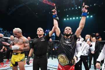 Makhachev nach Submission-Sieg über Oliveira zum UFC-Leichtgewichts-Champion ernannt