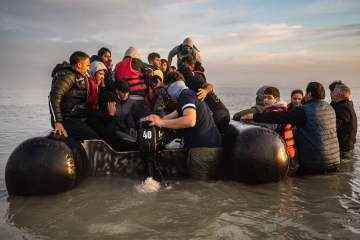Laut dem Einwanderungsminister könnten dieses Jahr 50.000 Migranten den Kanal überqueren