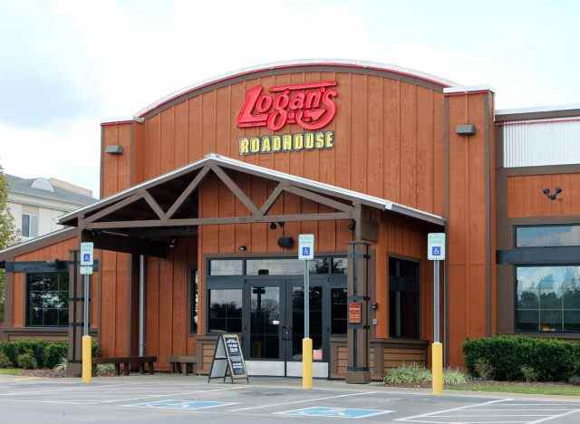 Logans Roadhouse-Restaurant