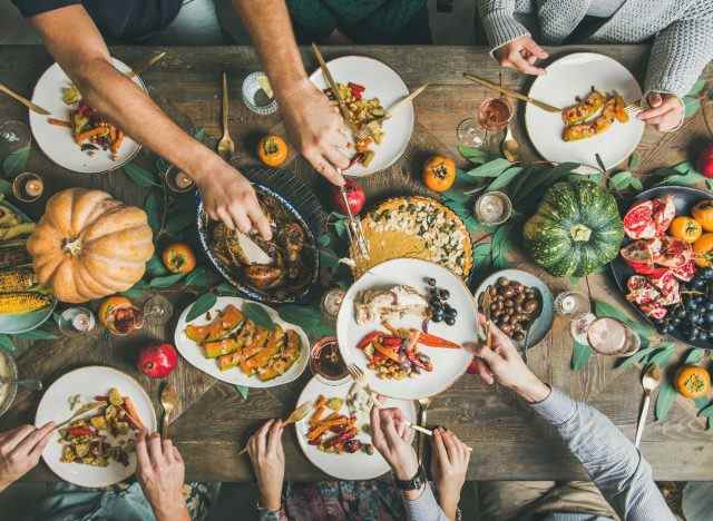Thanksgiving-Dinner-Tisch
