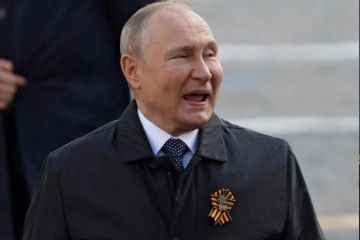 Die Hände des kränklichen Putin wurden „schwarz“, als der Tyrann „Parkinson und Krebs hat“.